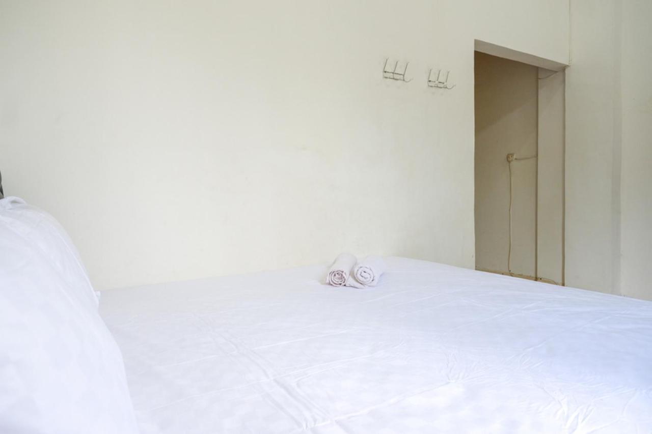 Pandawa Guest House At Ngaliyan Square Mitra Reddoorz Semarang Ngoại thất bức ảnh