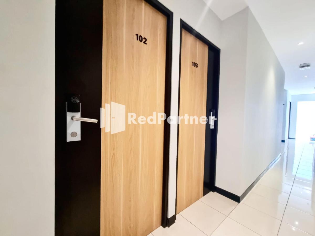 Pandawa Guest House At Ngaliyan Square Mitra Reddoorz Semarang Ngoại thất bức ảnh